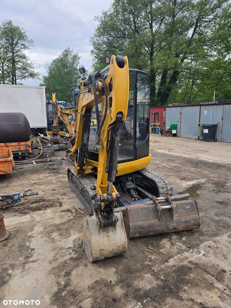 Caterpillar 302.7 - 2