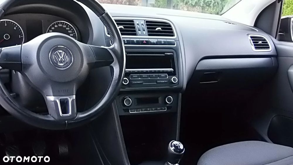 Volkswagen Polo - 8