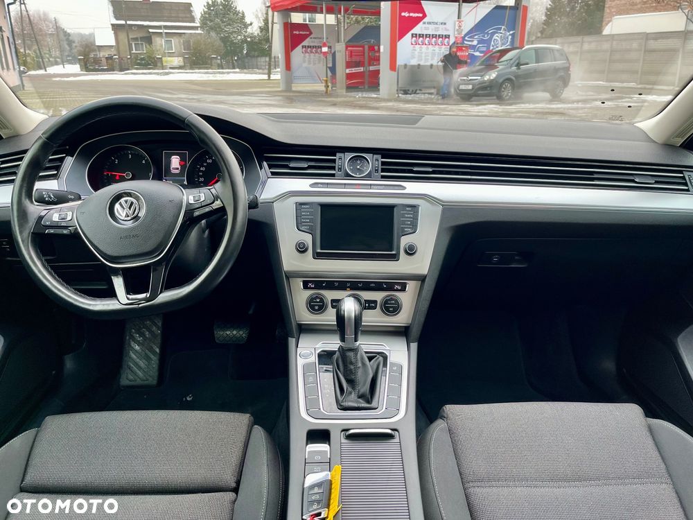 Volkswagen Passat Variant 2.0 TDI SCR DSG BlueMotion Comfortline - 17