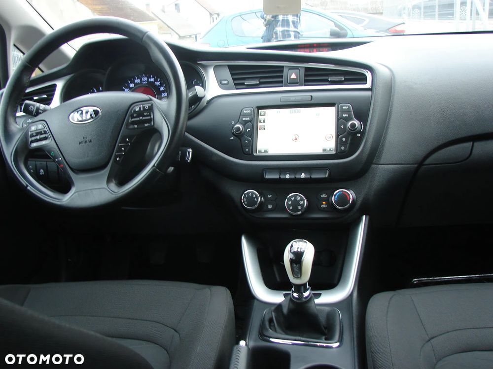 Kia Ceed 1.6 CRDi M - 14