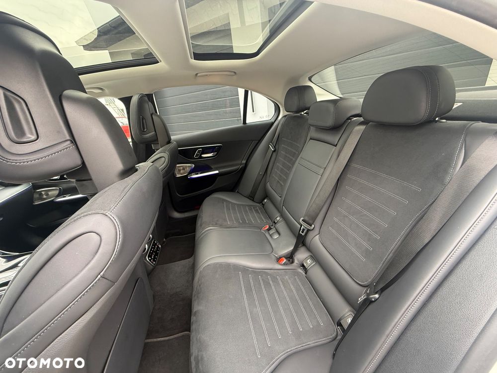 Mercedes-Benz Klasa C 200 mHEV 4-Matic AMG - 10