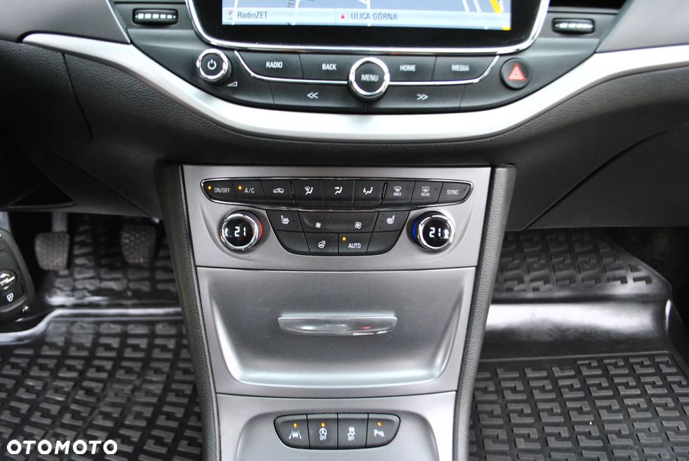 Opel Astra 1.4 Turbo Start/Stop Sports Tourer Innovation - 18