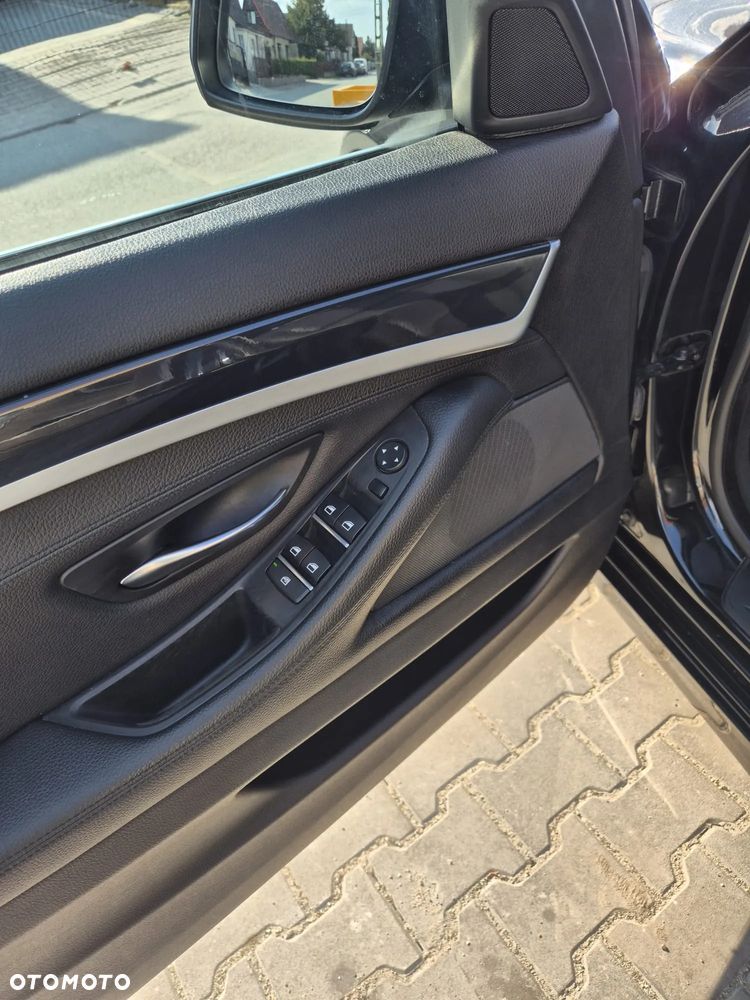 BMW Seria 5 520d xDrive Luxury Line - 12