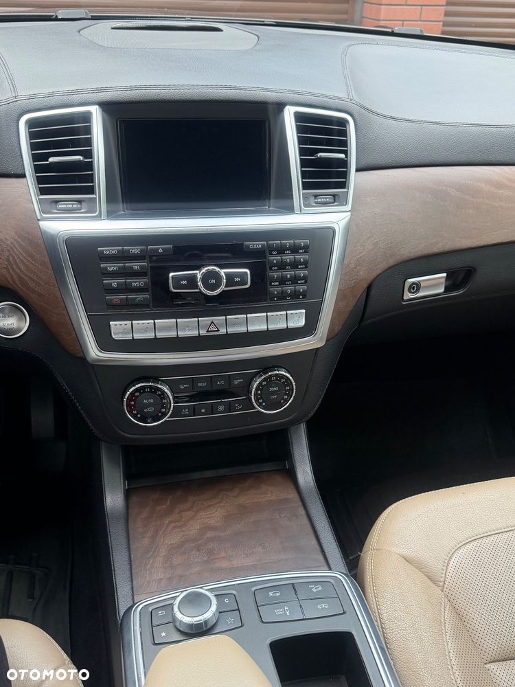 Mercedes-Benz GL 350 BlueTEC 4-Matic - 39