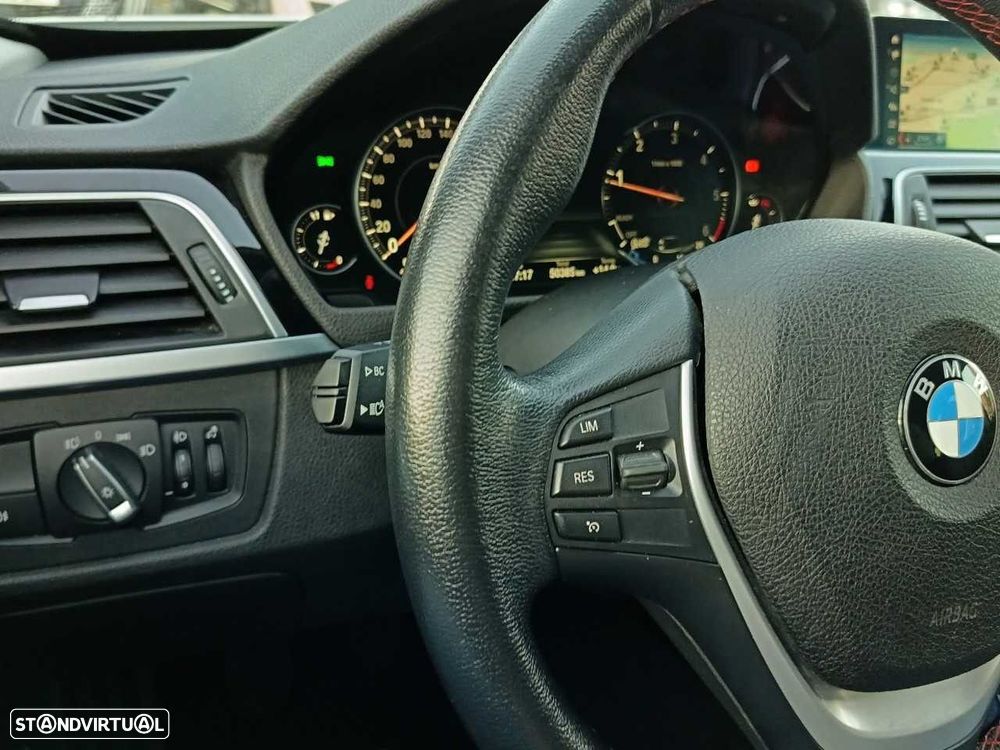BMW 318 d Line Sport - 15