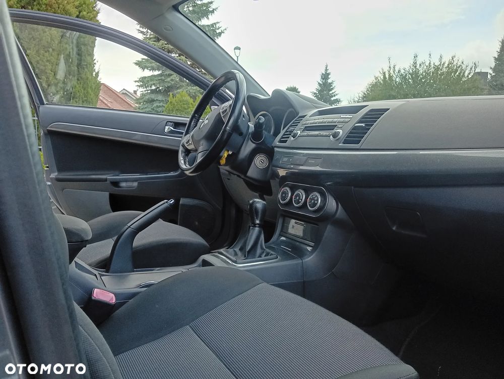 Mitsubishi Lancer 1.8 Intense - 8