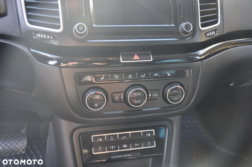 Volkswagen Sharan 2.0 TSI DSG (BlueMotion Technology) Highline - 29