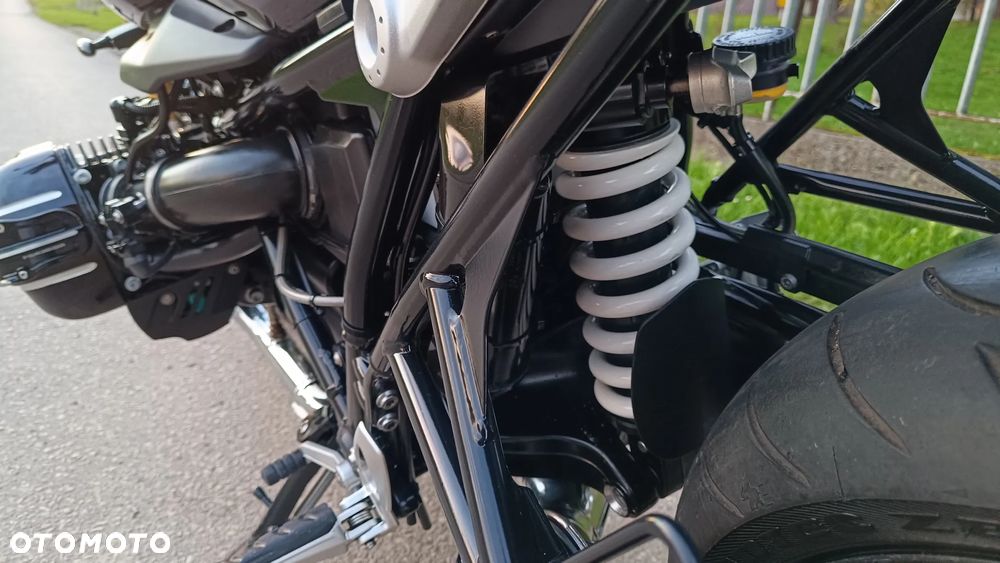 BMW R - 16