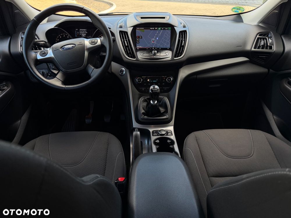 Ford Kuga 1.5 EcoBoost 2x4 Titanium - 28