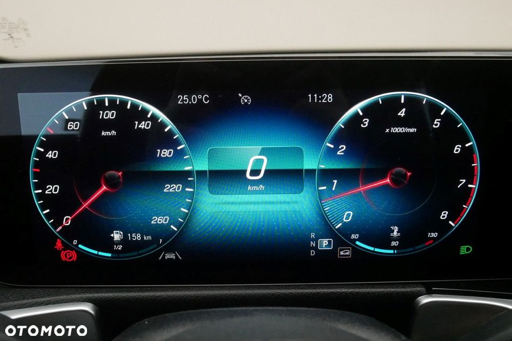 Mercedes-Benz GLB - 9