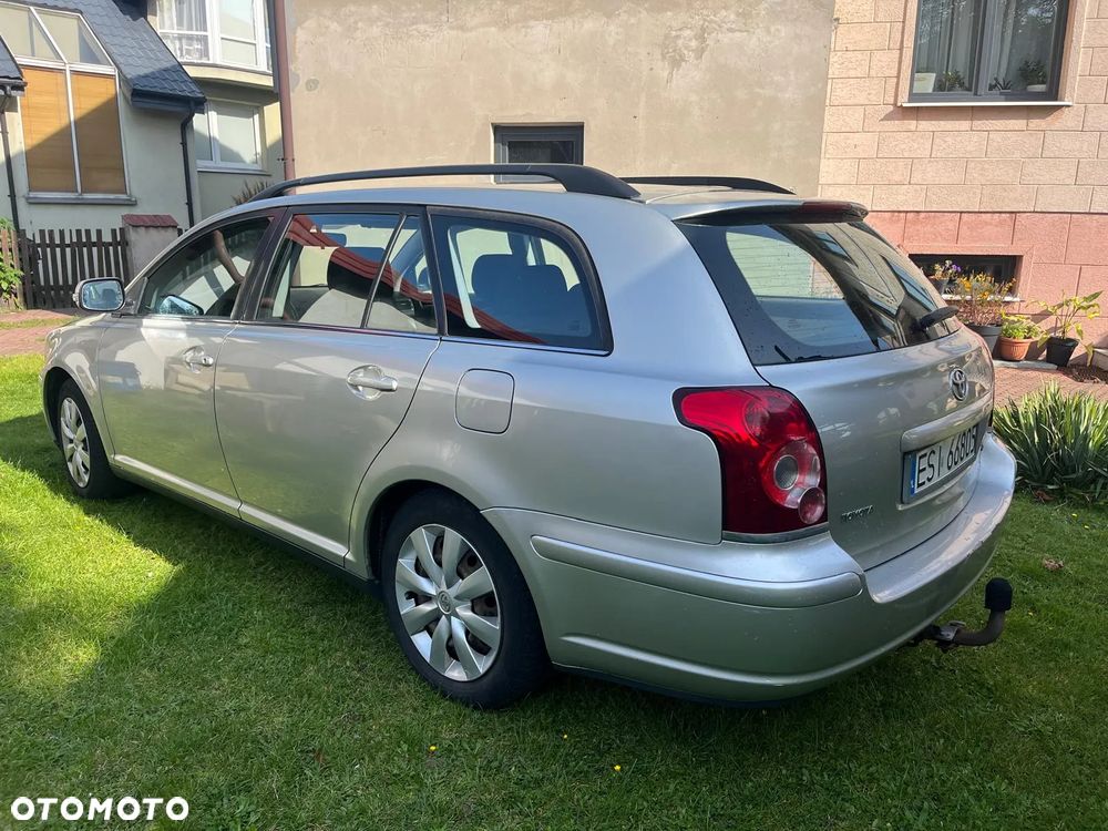 Toyota Avensis 2.0 D-4D Combi - 2