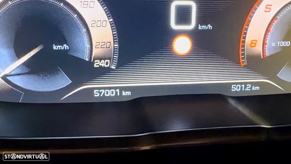 Peugeot 5008 1.5 BlueHDi GT Line EAT8 - 24