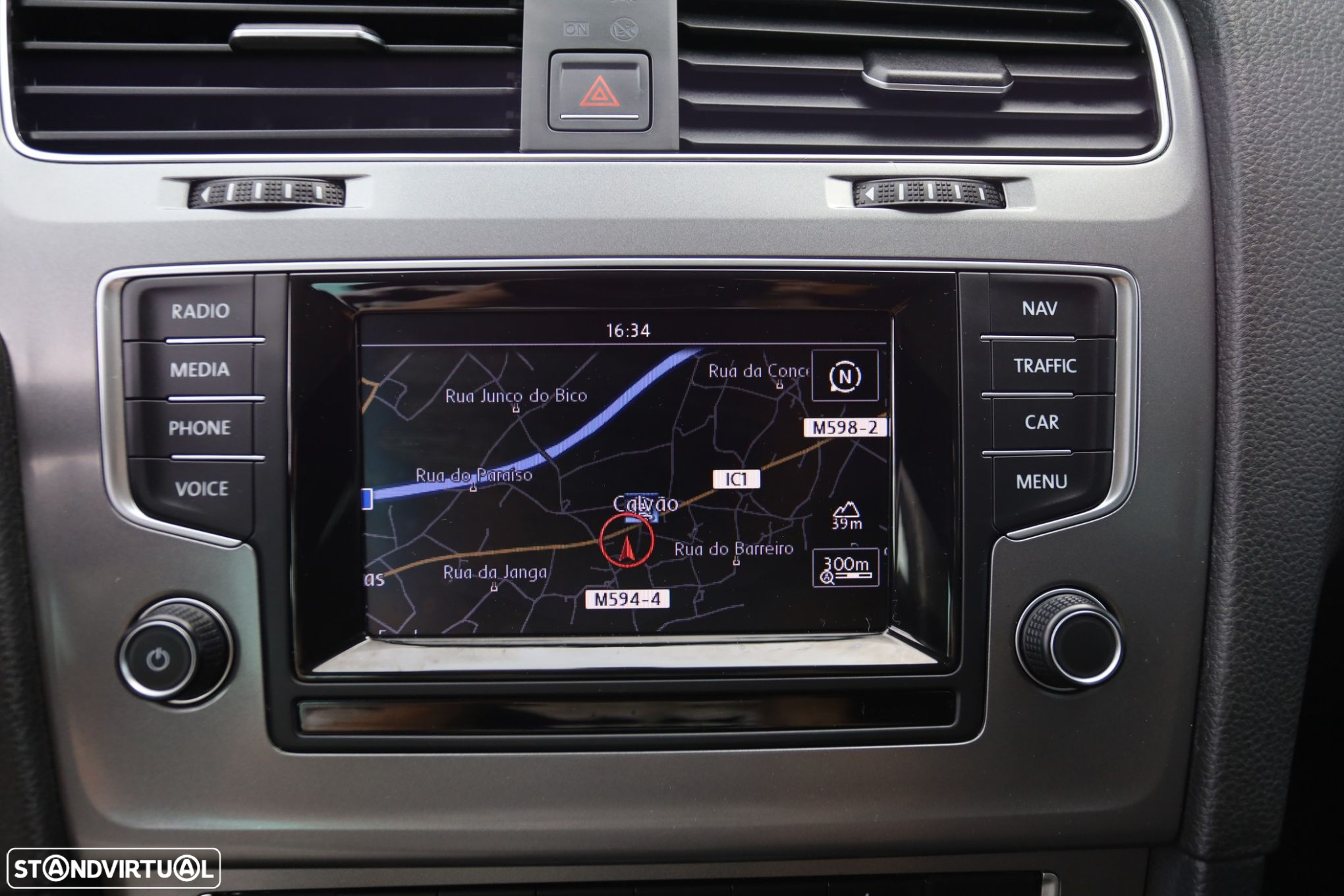 VW Golf 1.6 TDi Highline - 12