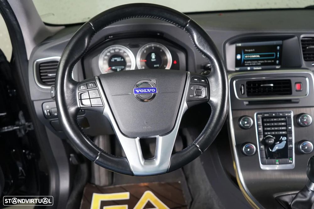 Volvo V60 1.6 D2 Momentum Eco - 21