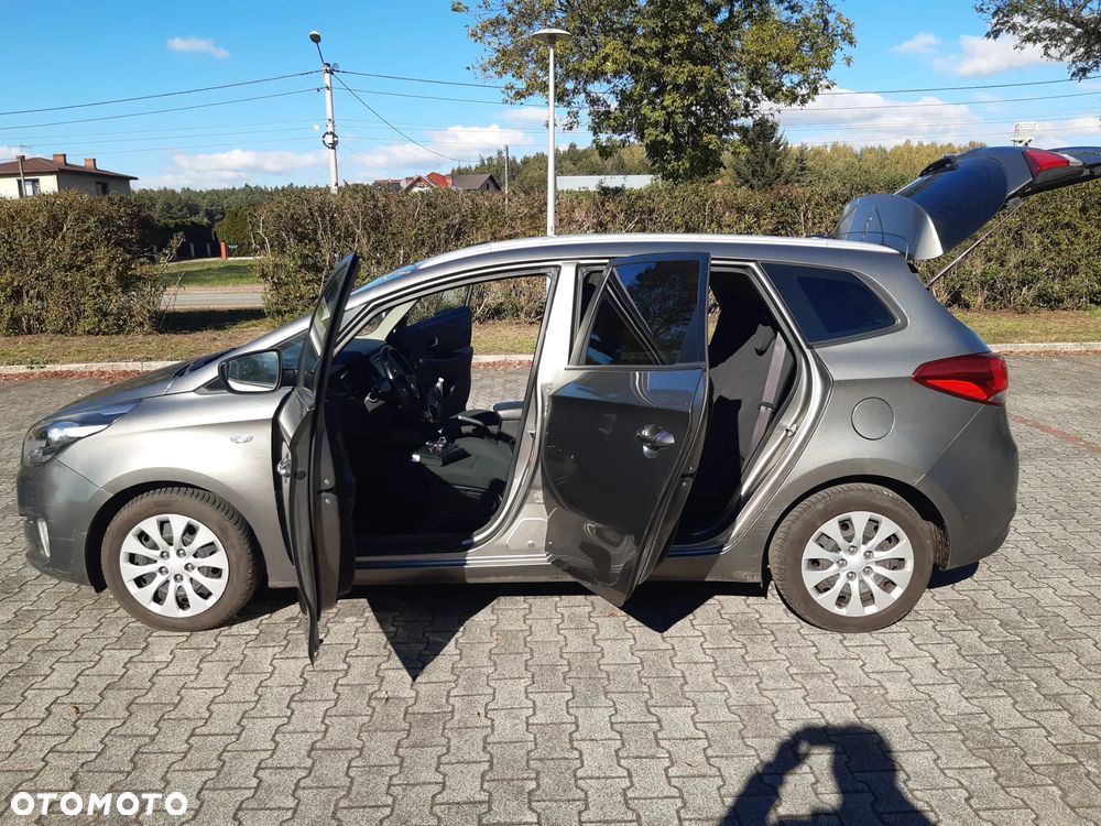 Kia Carens 1.7 CRDi 115 Dream Team Edition - 18