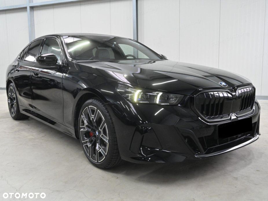 BMW Seria 5 520d xDrive mHEV M Sport - 3