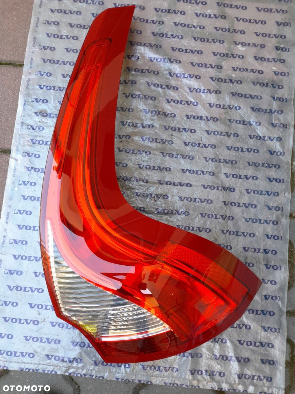 LAMPA PRAWY TYŁ 31323035 VOLVO XC60 LIFT 2014R W-WA - 1