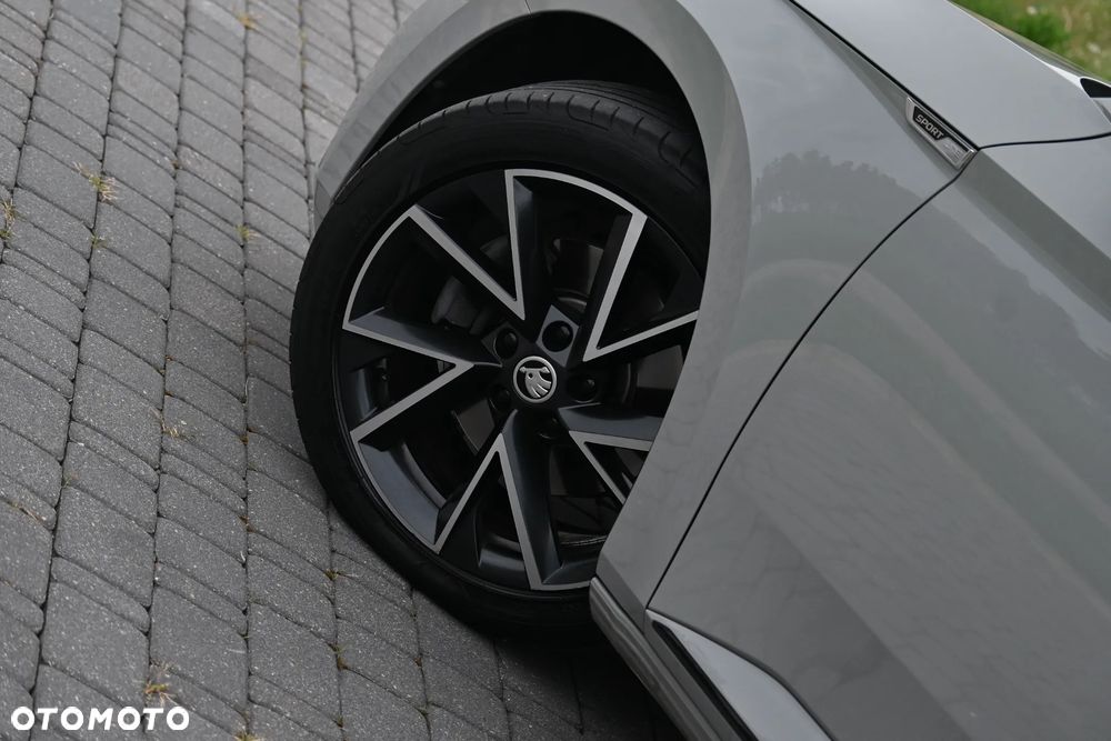 Skoda Superb 2.0 TDI SCR 4x4 Sportline DSG - 22