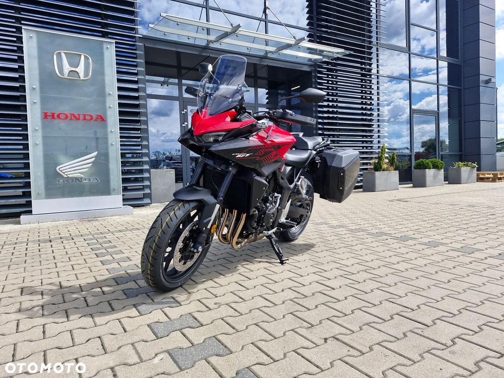 Honda CB - 12