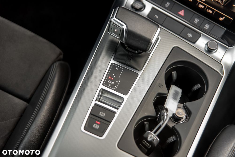 Audi A6 Avant 2.0 TDI ultra S tronic - 26