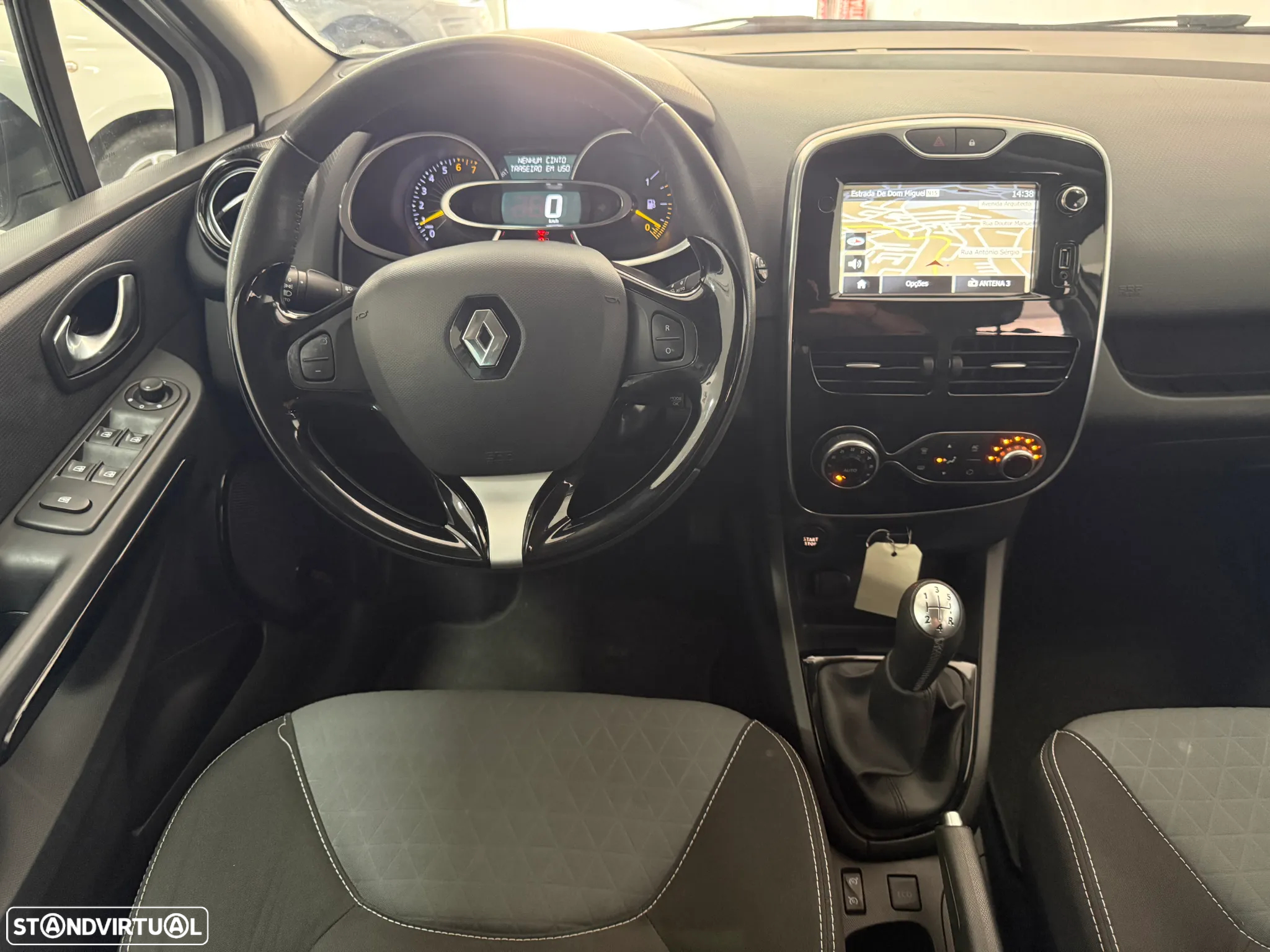 Renault Clio Sport Tourer 0.9 TCe Limited - 20