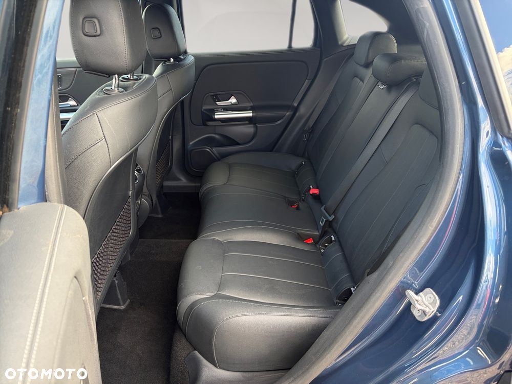 Mercedes-Benz GLA 250 4Matic 8G-DCT - 22