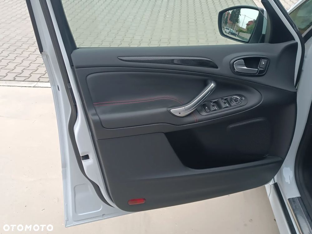 Ford S-Max - 19