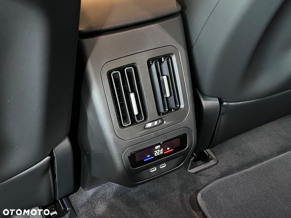 BMW i3 50 xDrive First Edition - 28