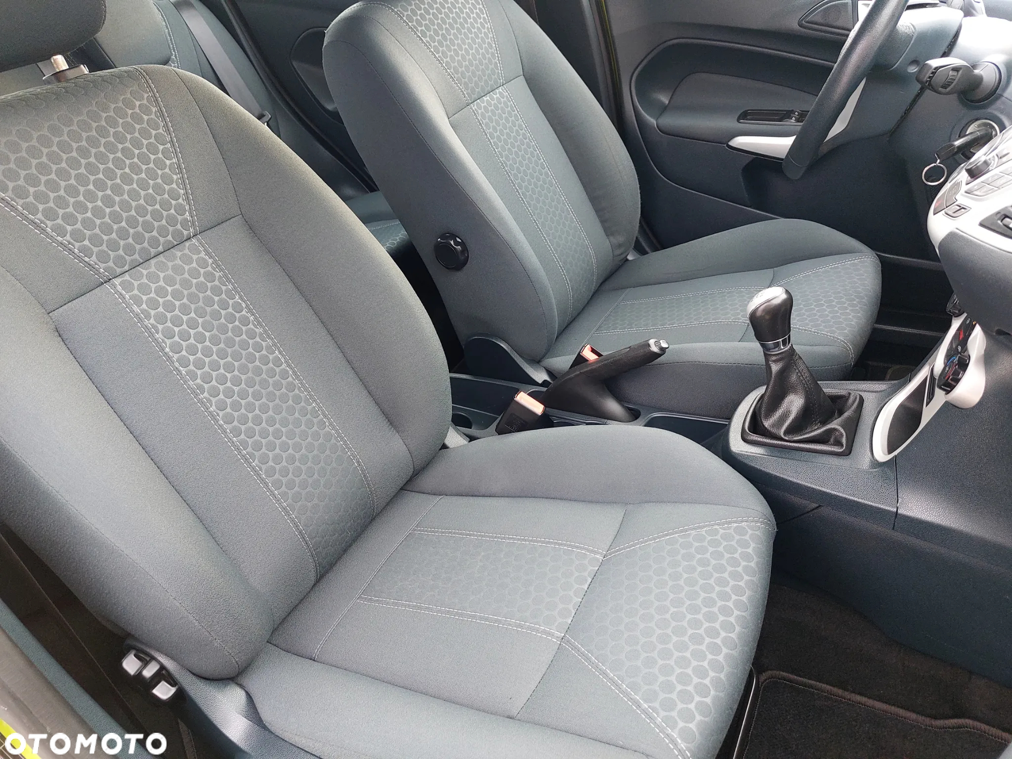 Ford Fiesta 1.25 Titanium - 24