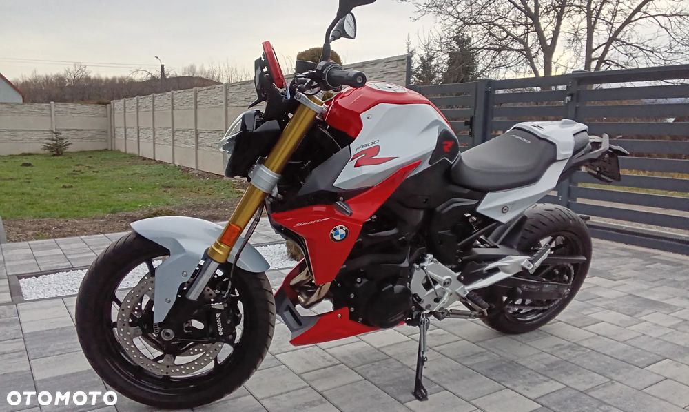 BMW F - 10