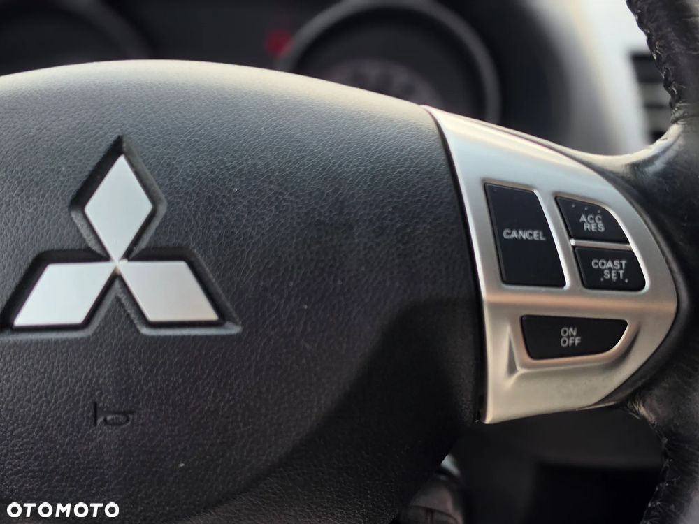 Mitsubishi Outlander - 29