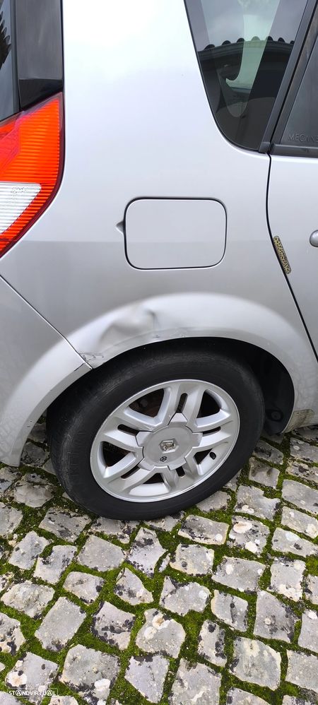 Renault Scénic 1.5 dCi SL Exception - 4