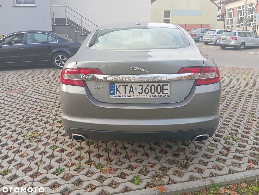 Jaguar XF 3.0 V6 Luxury - 4