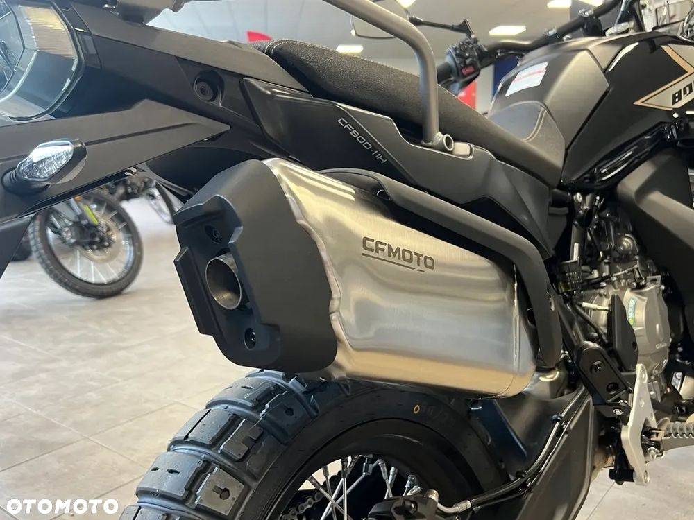 CFMoto MT - 9