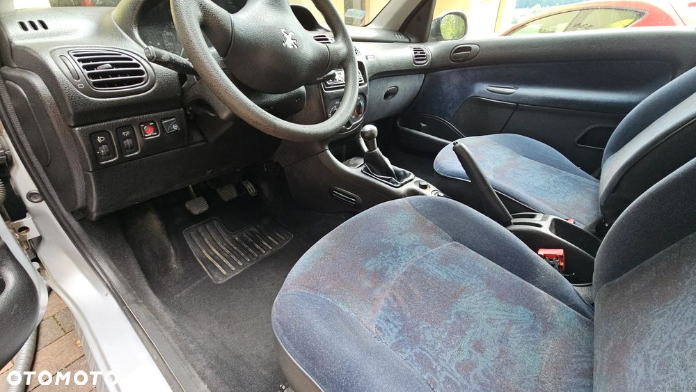 Peugeot 206 1.4 XR Presence - 6