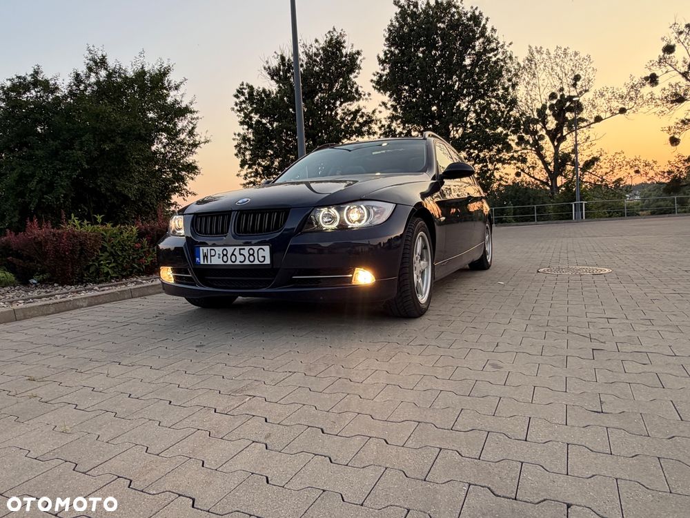 BMW Seria 3 320d - 4