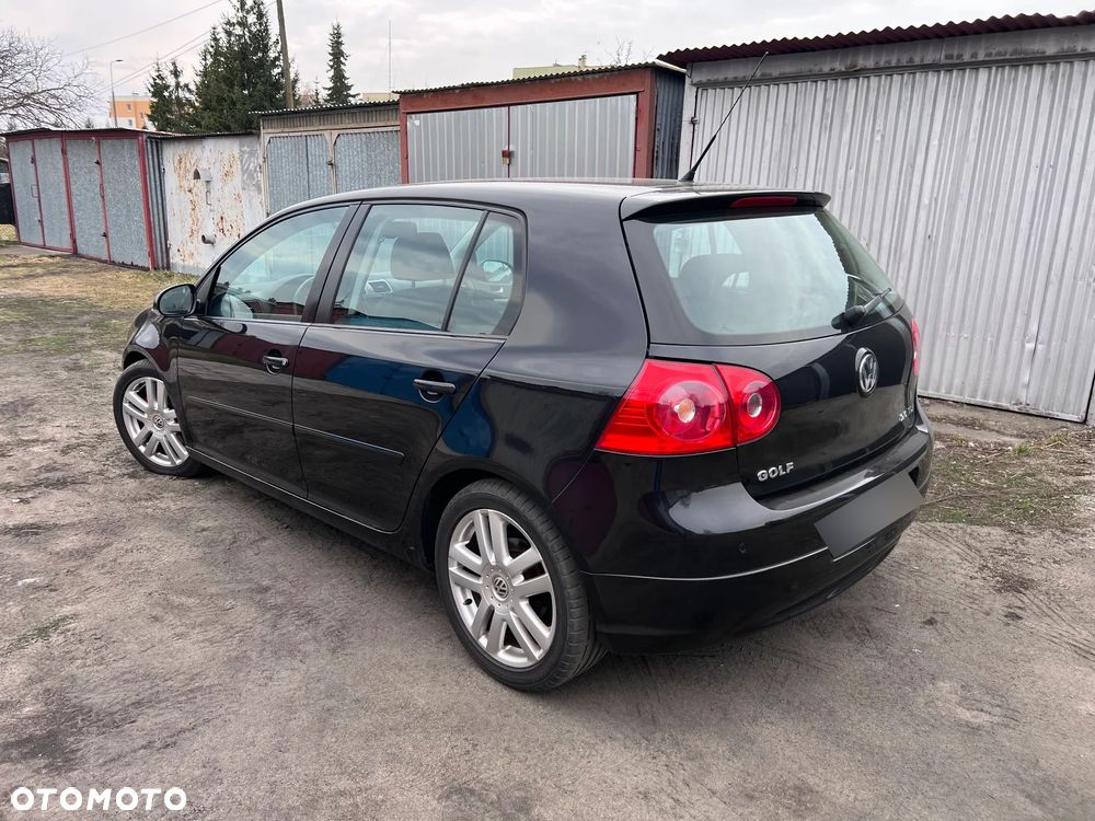 Volkswagen Golf 2.0 TDI Sportline - 5