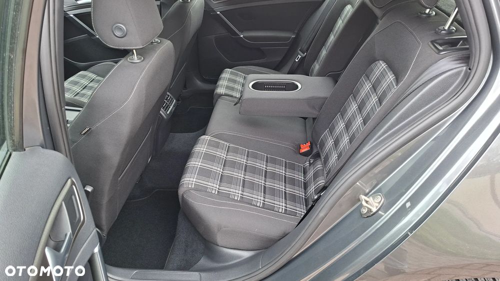 Volkswagen Golf GTD 2.0 TDI SCR DSG - 14