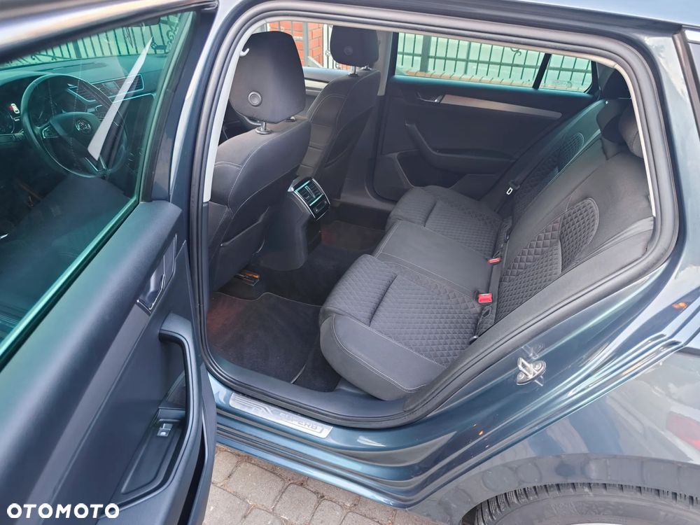 Skoda Superb 2.0 TDI Style - 13