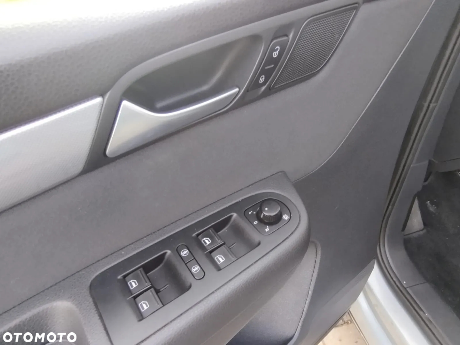 Volkswagen Sharan 2.0 TDI DPF Exclusive Edition II - 14