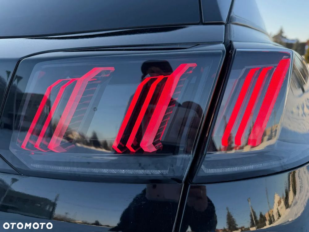 Peugeot 3008 1.5 BlueHDi Allure S&S EAT8 - 17