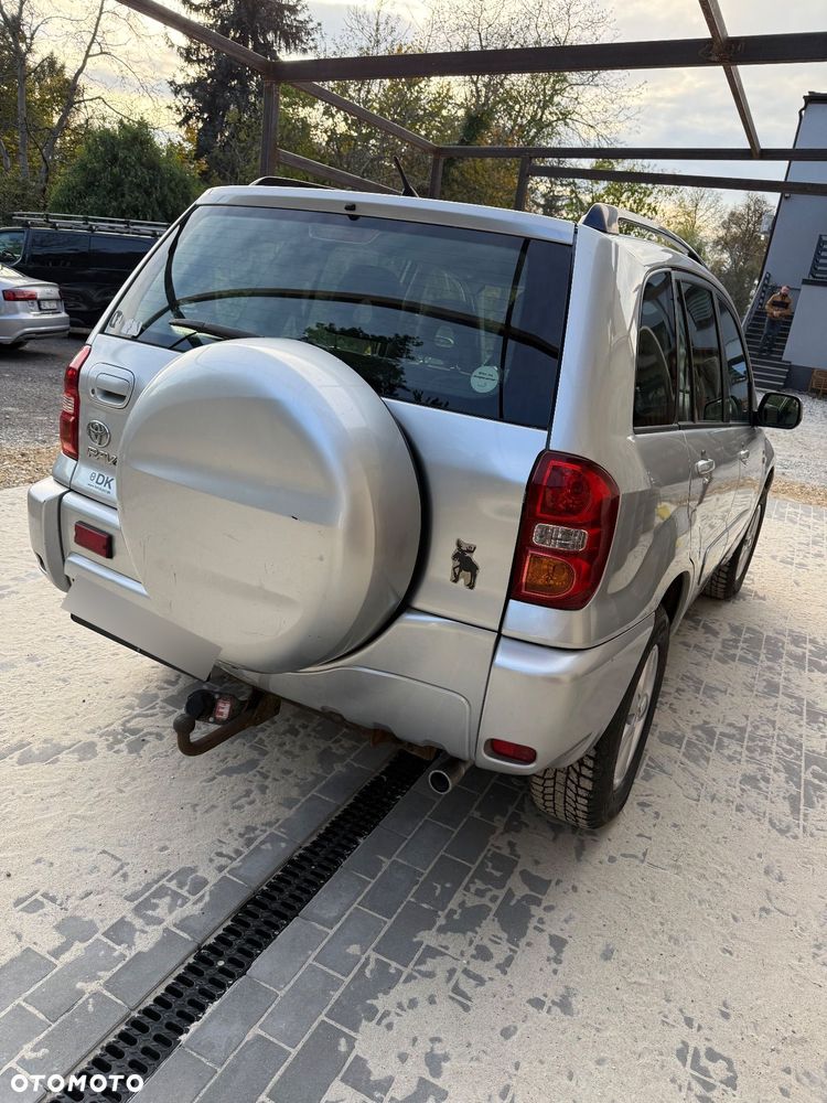 Toyota RAV4 - 3