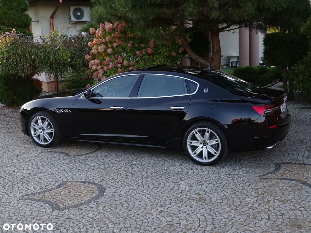 Maserati Quattroporte - 25