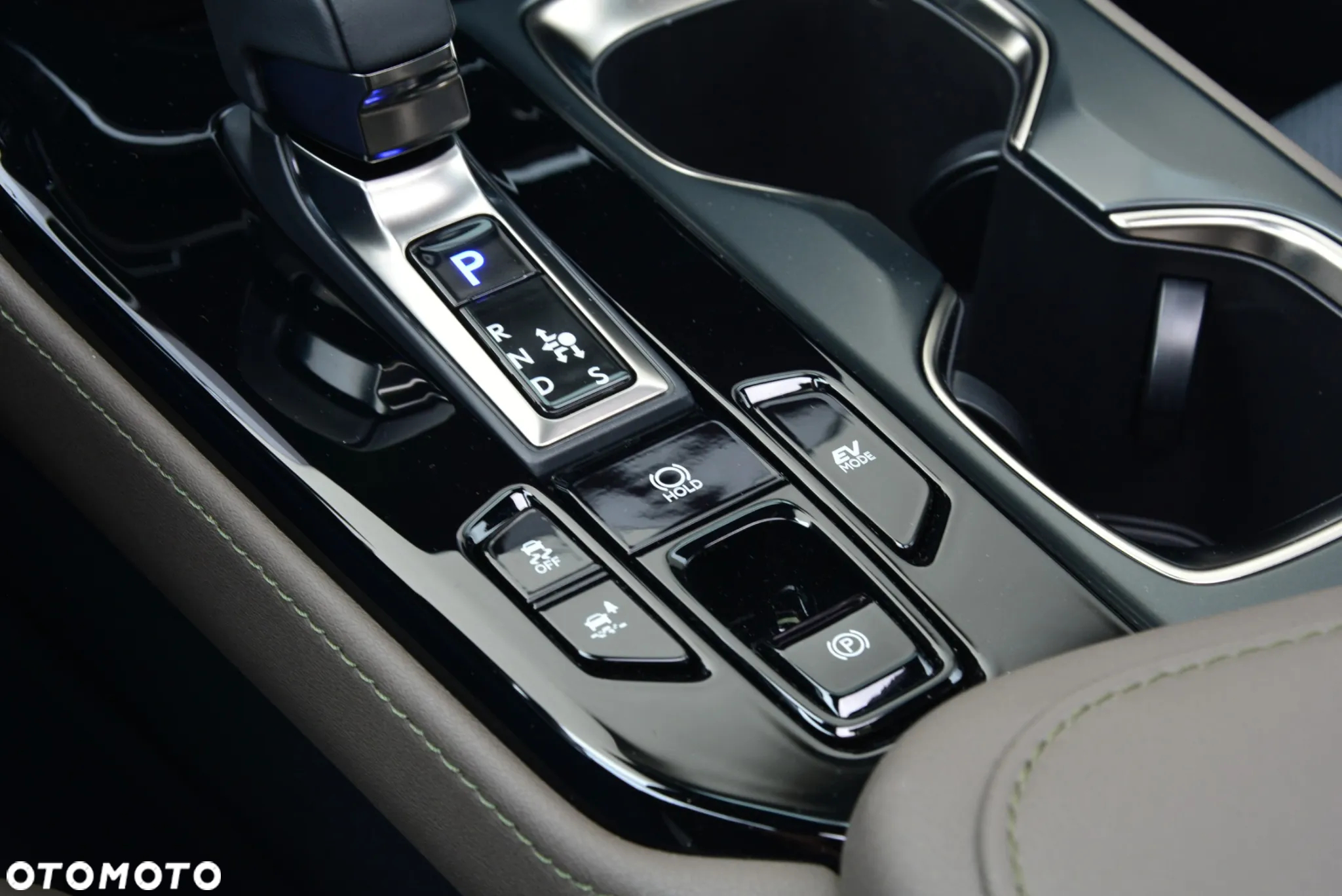Lexus NX 350h Overtrail AWD - 17