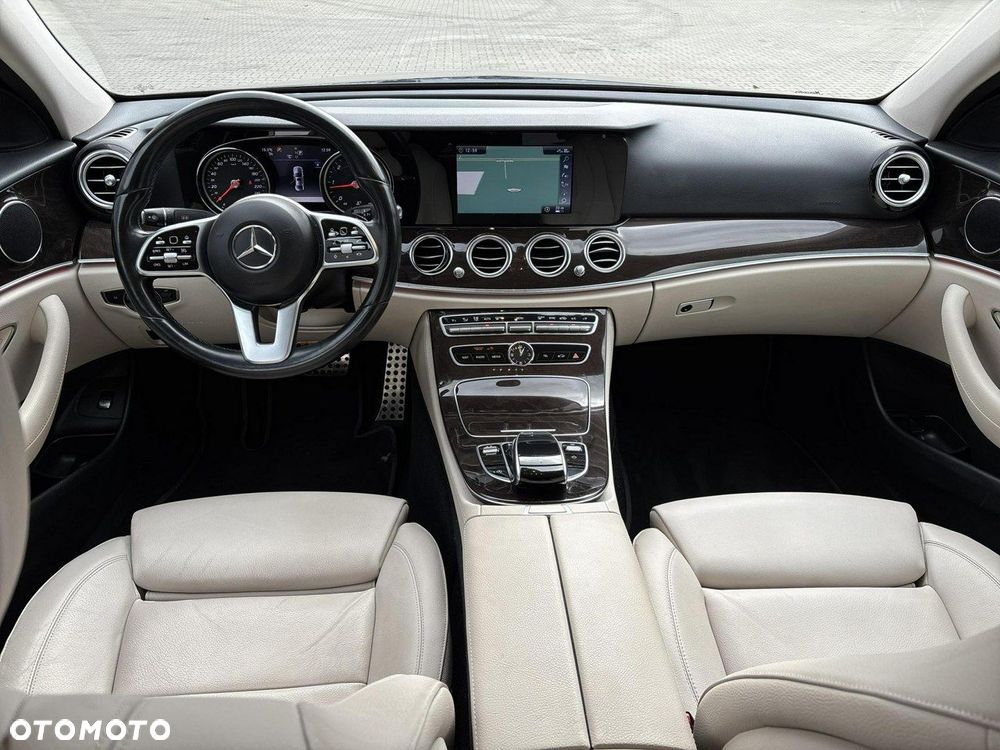 Mercedes-Benz Klasa E 200 d Business Edition 9G-TRONIC - 13