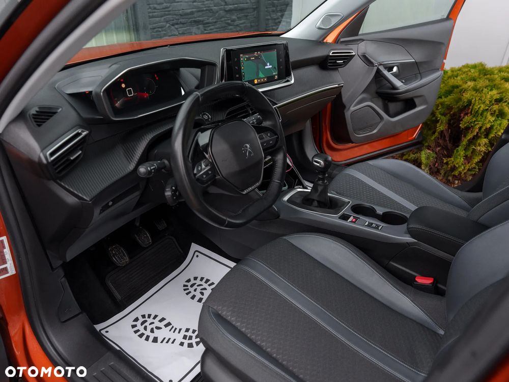 Peugeot 2008 BlueHDi 100 STOP & START Allure - 17