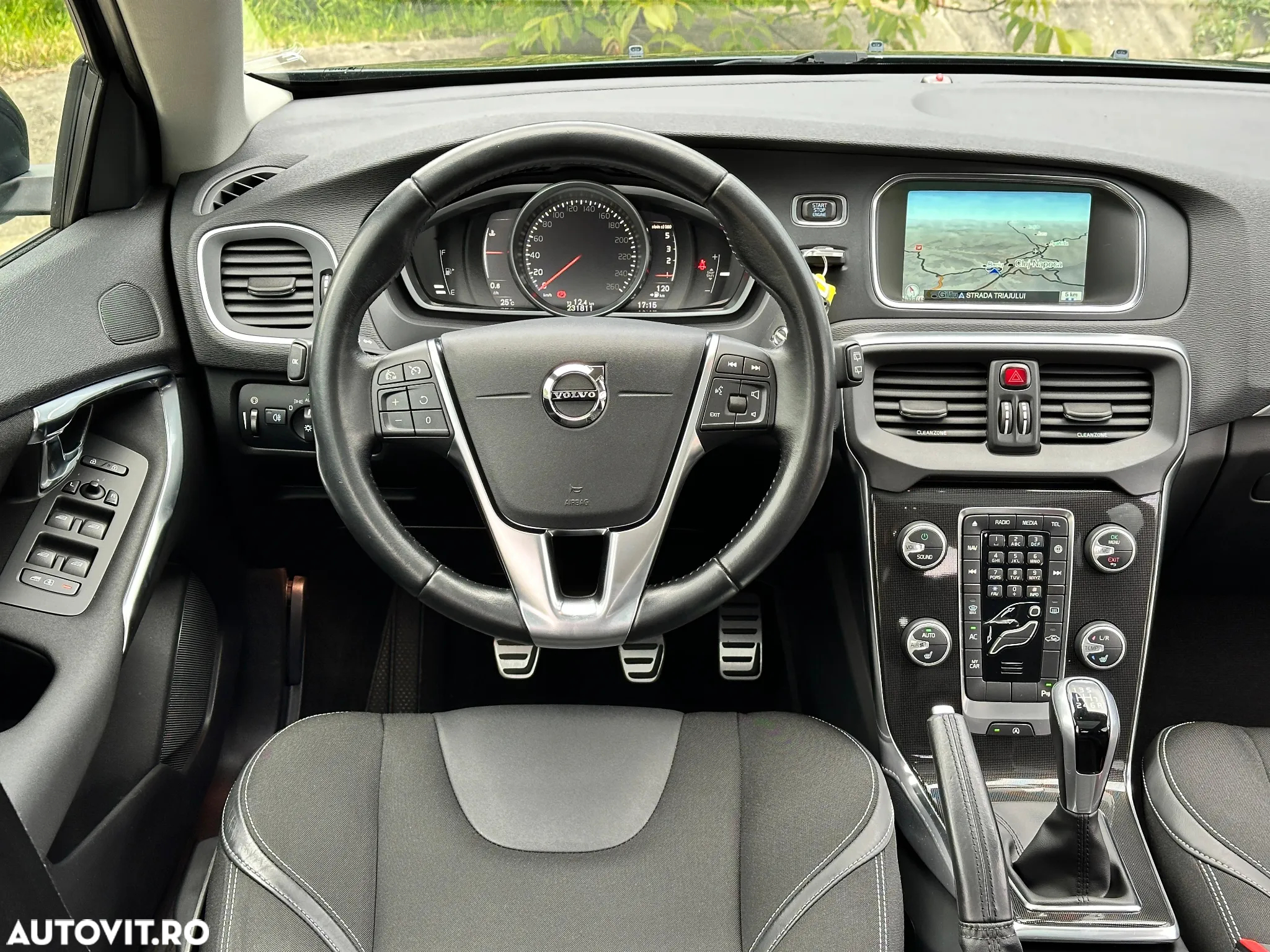 Volvo V40 D2 Summum - 6
