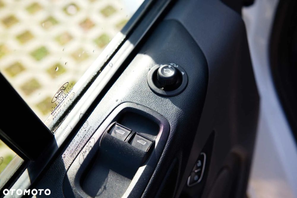 Ford Transit L2H2 Custom - 24