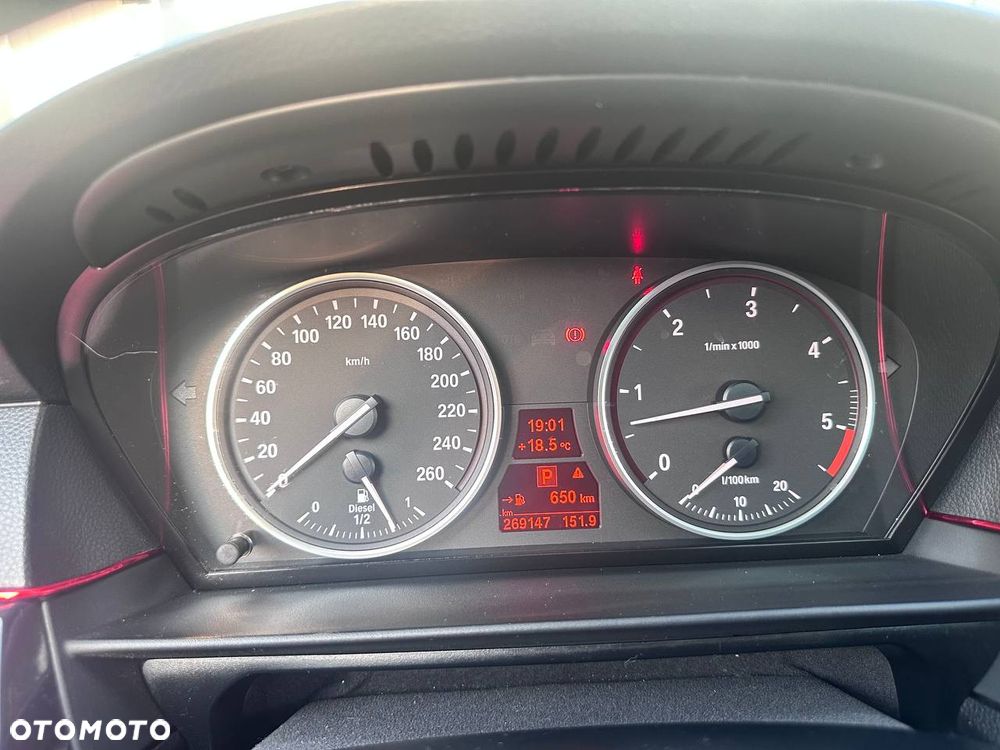 BMW Seria 5 525d - 17