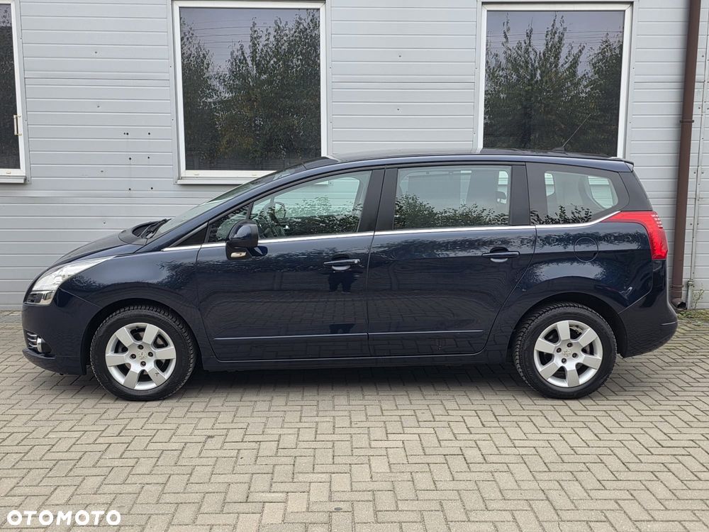 Peugeot 5008 - 10